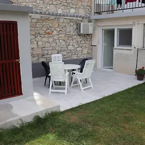  Apartman Nika